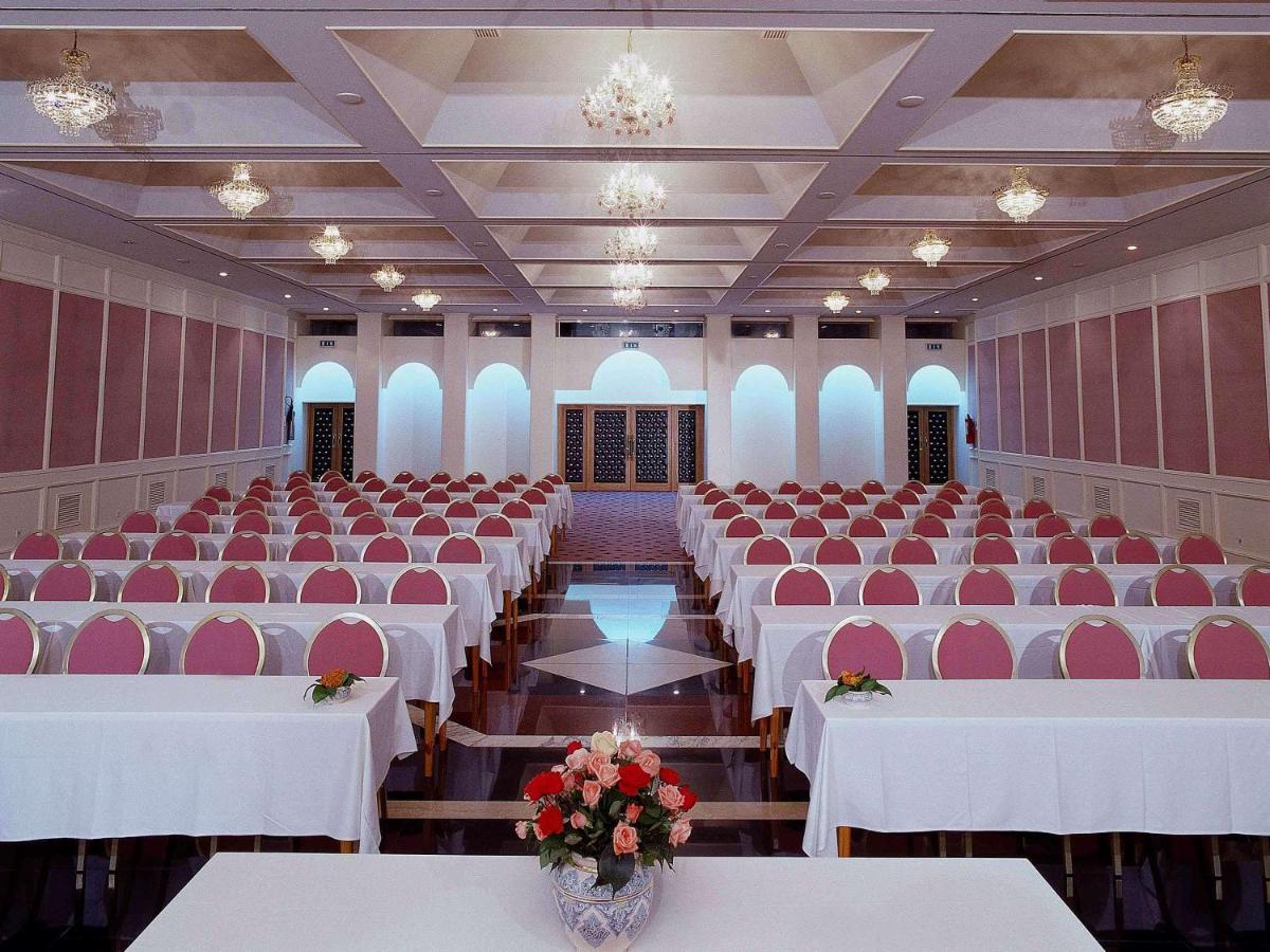 Hotel Mercure Alger Aéroport Dar el Beïda Exterior foto The ballroom