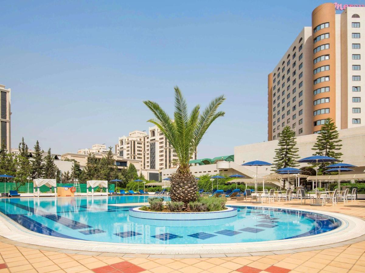 Hotel Mercure Alger Aéroport Dar el Beïda Exterior foto The pool at the hotel