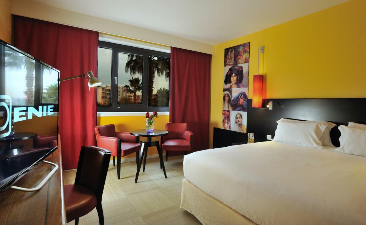 Hotel Mercure Alger Aéroport Dar el Beïda Exterior foto A room at the hotel