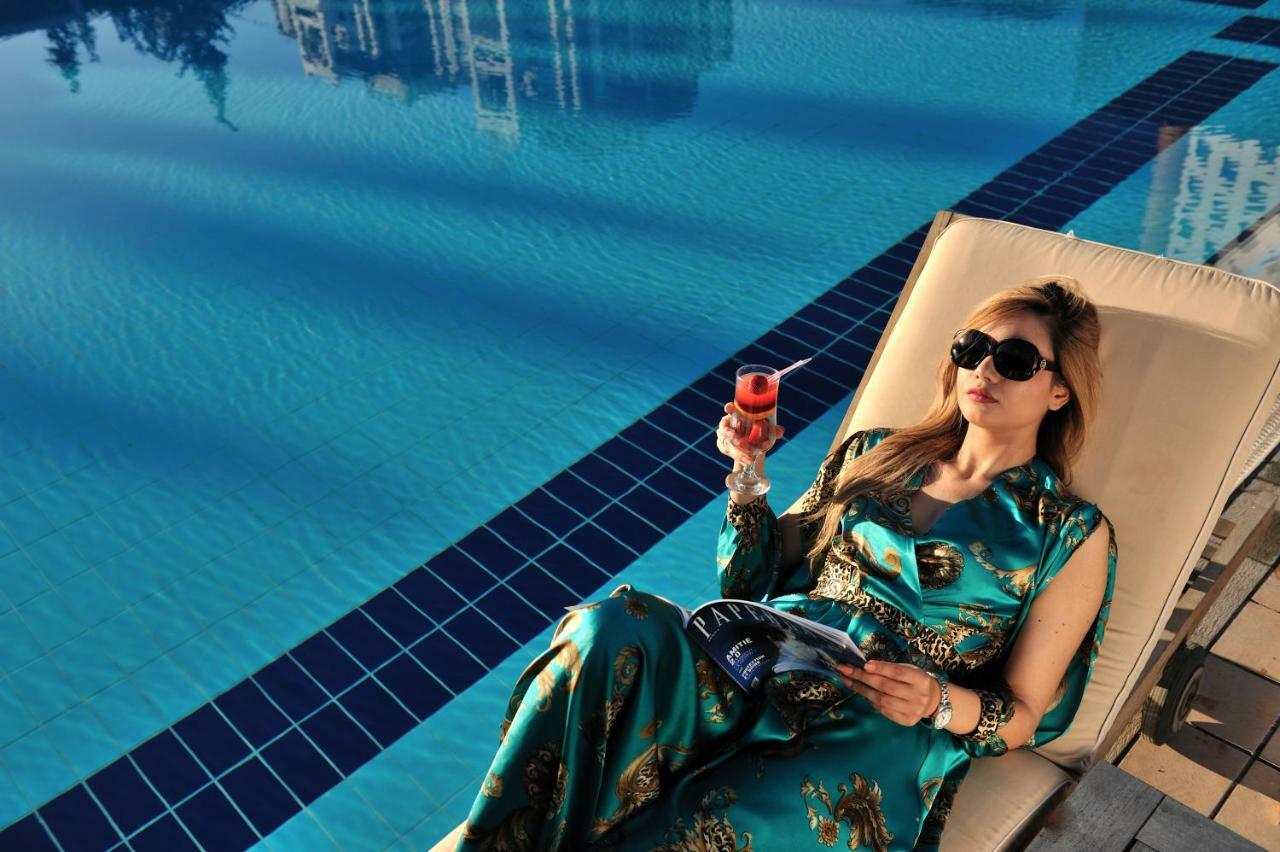 Hotel Mercure Alger Aéroport Dar el Beïda Exterior foto Solar pool heating